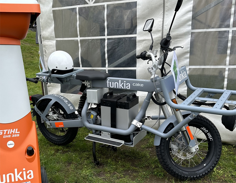 Klass 2 moped Cake Ösa Work stulen i Hammarby Sjöstad, Stockholm