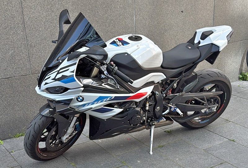 BMW S 1000 RR stulen i Nacka utanför Stockholm