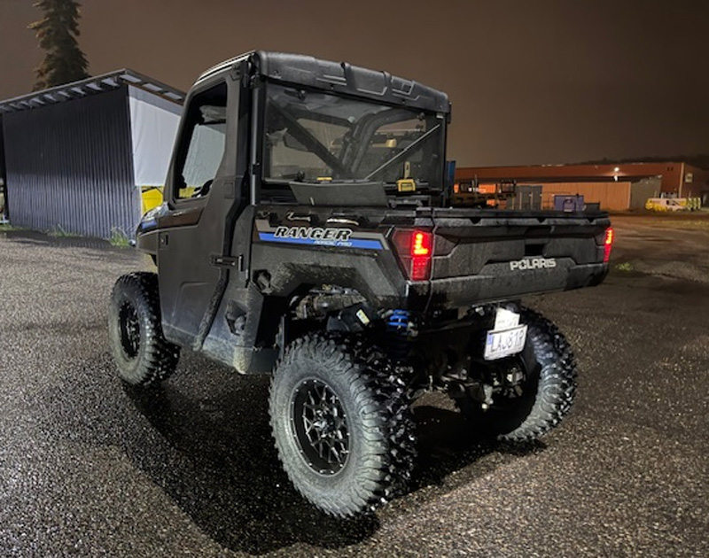 Svart Polaris Ranger XP 1000 Nordic PRO stulen i Falun