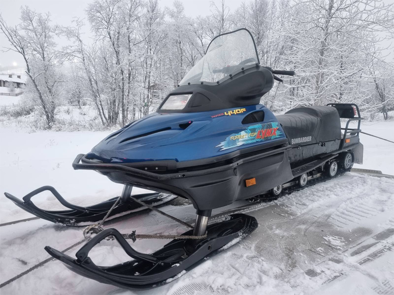 Snöskoter Lynx Forest Fox stulen i Östersund