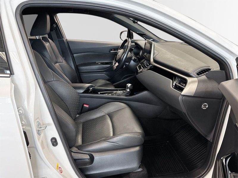 Vit Toyota C-HR Hybrid CVT X-Edition stulen i Linköping