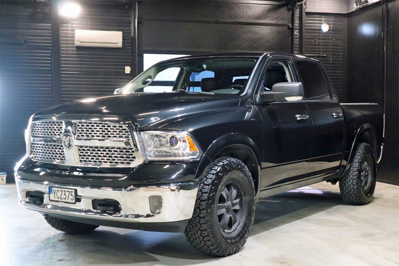 Svart RAM 1500 Crew Cab Laramie Diesel stulen i Johanneshov, Stockholm