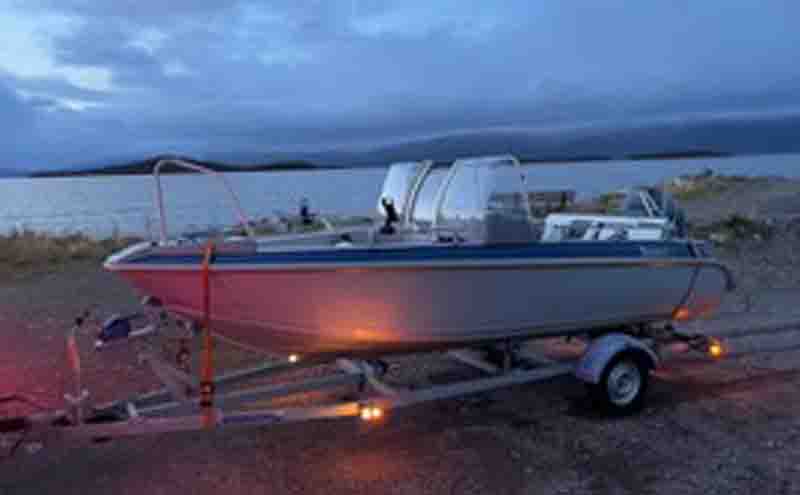 Buster X med 80 hk  Yamaha stulen på trailer i Abisko 