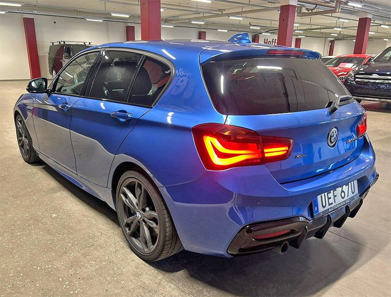 Blå BMW M140I Xdrive stulen i Saltsjöbaden utanför Stockholm