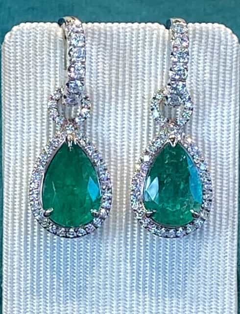 Polisen i Stockholm söker information om exklusiva smycken