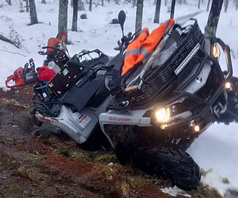 Grå Can Am Outlander 1000 PRO stulen i Stensträsk nordväst om Jörn