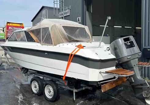 Flipper 640 HT med 200 Hk Yamaha stulen i Saltsjö-Duvnäs, Stockholm 