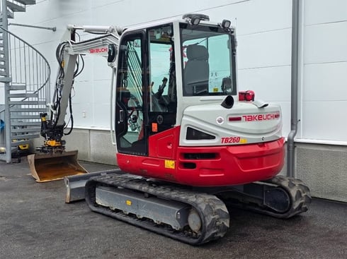 Bandburna grävmaskiner Takeuchi TB260 och Wacker Neuson ET58 stulna i Knivsta mellan Uppsala och Stockholm